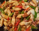 Foto langkah ke 1 dari resep 132. Tumis Cumi Asin Cabe Ijo.