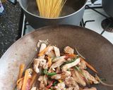 Foto del paso 4 de la receta: Verduras y fideos al wok