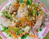Hình bước làm 3 của món Gỏi vịt rau muống bào và bắp cải
