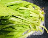 Hình bước làm 1 của món Cải bẹ xanh xào sả