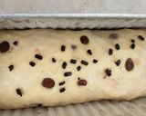 Foto langkah ke 4 dari resep Roti kismis & chocochip.