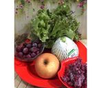 Foto langkah ke 1 dari resep Diet Juice Lettuce Guava Apple Cranberry Raspberry.
