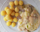 Foto del paso 3 de la receta: Pechugas de pollo con crema de puerros y champiñones