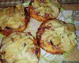 Mini pizza recept fázis 7 fotója