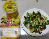 Foto langkah ke 4 dari resep Tumis Brokoli Tomat Ceri.