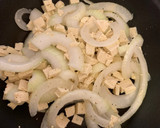 Foto del paso 1 de la receta: Fajitas rellenas de tofu 🌮