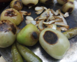 Foto del paso 1 de la receta: Salsa verde ranchera bien brava con pulque o tequila