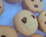 A picture of step 4 of Raisin V. Cupcakes.