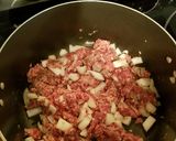 A picture of step 1 of Lasagna Soup.