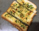 गार्लिक ब्रेड (Garlic Bread recipe in Hindi) रेसिपी चरण 12 फोटो