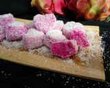 Foto langkah ke 6 dari resep Red Dragon Fruit Cake.