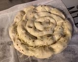 Une image de l'étape 5 de Escargot feuilleté portionnable aux saucisses, tapenade noire et emmental.