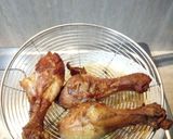 Foto langkah ke 4 dari resep Paha Ayam Saus Telur Asin.