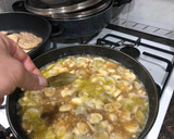 Foto del paso 6 de la receta: Lomo de dos colores en salsa española a mi manera con champiñones