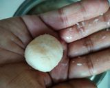 A picture of step 3 of Tri colour coconut ladoo.