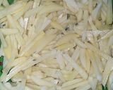 Foto langkah ke 1 dari resep Potato Bolognese.