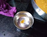 A picture of step 5 of Peanut chikki.
