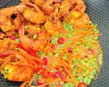 Gambar langkah 3 resipi 👩‍🍳Udang Goreng Kunyit (Mat Rock).