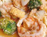 รูปขั้นตอนการทำที่ 2 ของ กุ้งถล่มวังดอกกะหล่ำ 🦞/ ซีฟู้ดผัดดอกกะหล่ำ / Stir cauliflower with seafoods