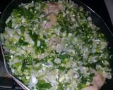 Foto del paso 3 de la receta: Pollo al verdeo