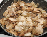 Foto del paso 3 de la receta: Pastel de pescado y champiñones