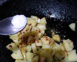 A picture of step 4 of Halwa Puri aloo ki tarkari ♥️.