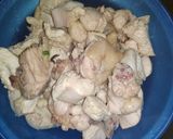 Foto langkah ke 1 dari resep Daun singkong Masak Ayam Tanpa Santan.