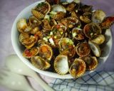 Foto langkah ke 3 dari resep Kerang dara sambal saus padang.