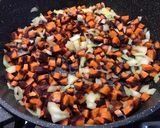 Une image de l'étape 7 de Fondue de poireaux aux carottes violettes et curcuma.