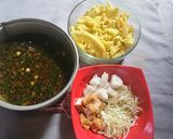 Foto langkah ke 5 dari resep Sauto / Sroto / Kupat Tahu Khas Desa Cikuning, Kab. Brebes.