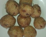 A picture of step 5 of Yam balls.