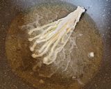 Foto langkah ke 3 dari resep Jamur Enoki Krispi.