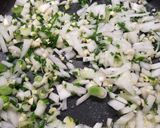 Foto del paso 4 de la receta: Pechugas de Pollo c/salsa de puerros cebollas y ajos