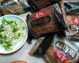 港式壽桃牌鲍魚撈麵的食譜步驟1照片