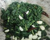 ভাজা শুকনো লঙ্কা দিয়ে কুমড়ো পাতা বাটা ( bhaja shukno lonka diye kumro pata bata recipe in Bengal রেসিপি ধাপ - 2 ছবি