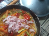 Salteado de verduras y provoleta y algo más