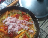 Foto del paso 3 de la receta: Salteado de verduras y provoleta y algo más