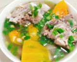 Hình bước làm 2 của món Xương hầm bí đỏ