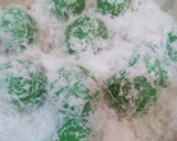 Foto langkah ke 6 dari resep Klepon Ketan Gula Merah (Kenyal No Kapur Sirih).