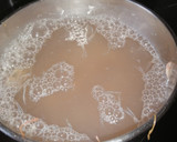 Foto del paso 1 de la receta: Arroz salteado con champiñones y gambas