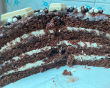 Foto del paso 10 de la receta: Tarta de chocolate y ron relleno de crema de chocolate blanco y mascarpone