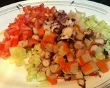 Foto del paso 2 de la receta Salpicón de pulpo con alubias y rúcula