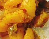 A picture of step 3 of Aloo shimla mirch ki sabji.