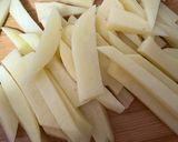 Foto del paso 2 de la receta: 28/12 Papas Fritas Crocantes 🥔