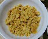 A picture of step 4 of Imli or khajoor ki chutney.