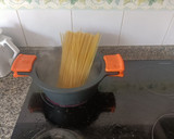 Foto del paso 1 de la receta: Tallarines con chorizo y champiñones