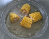Foto langkah ke 2 dari resep Bening Bayam Jagung Manis.