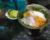 A picture of step 2 of Aloo bhujia mint chutney.