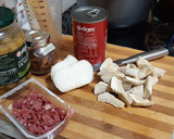 Foto del paso 1 de la receta: Espaguetis con alcachofas y taquitos de jamón