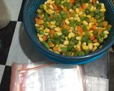 Foto langkah ke 5 dari resep Frozen Mix Vegetables.